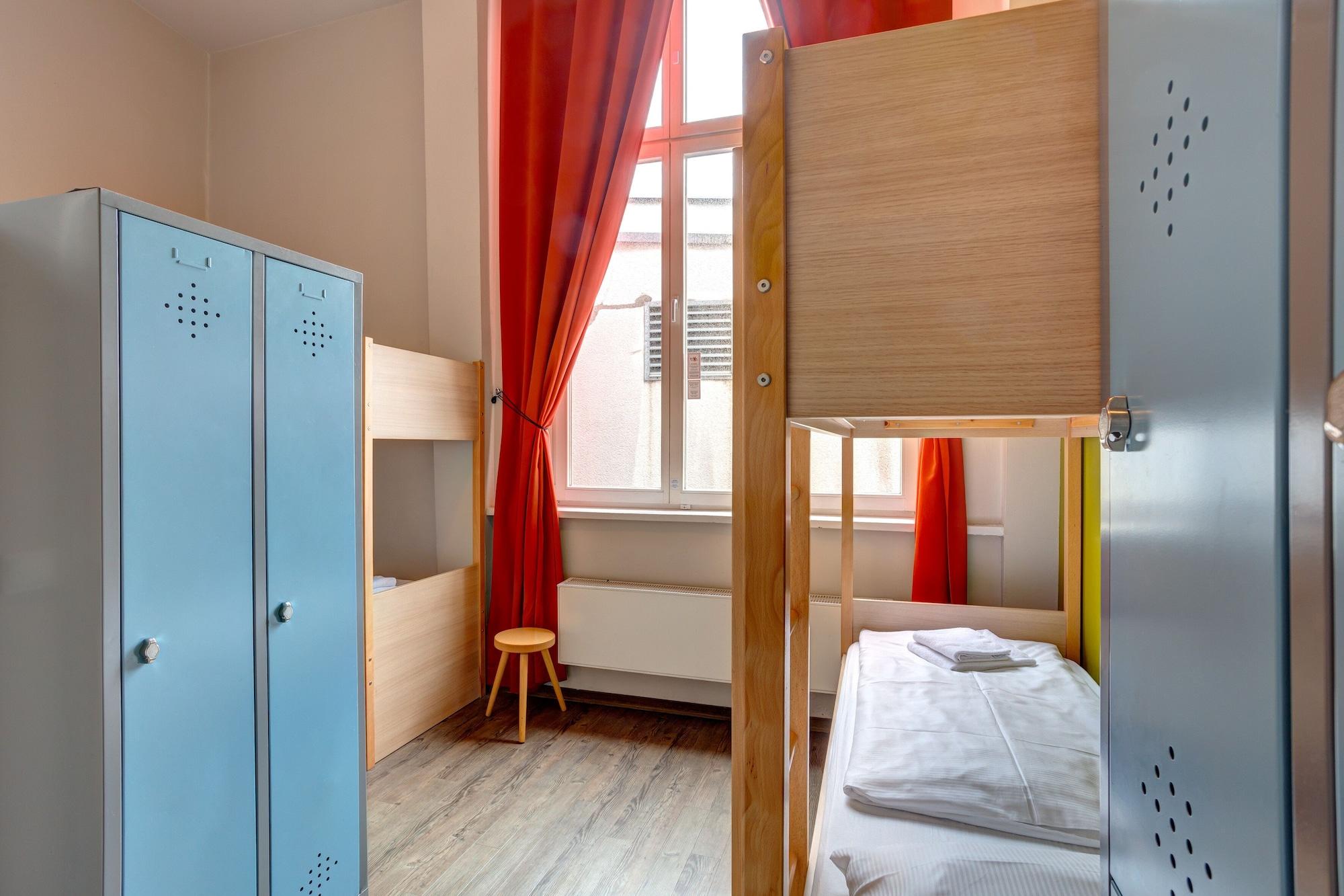 Meininger Hotel Berlin Mitte Екстериор снимка